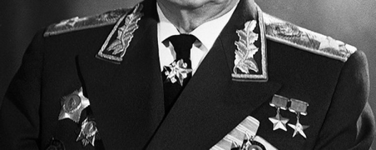 Климент Ворошилов биография. Революционер, советский военный, государственный и партийный деятель