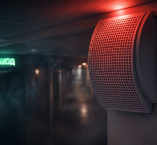 СОУЭ: почему система оповещения при пожаре — это не просто «динамики», а стратегический актив компании