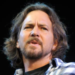 Эдди Веддер биография.  Вокалист и гитарист группы «Pearl Jam».