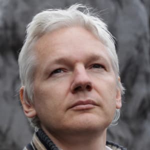 Джулиан Ассанж биография. Основатель сайта WikiLeaks