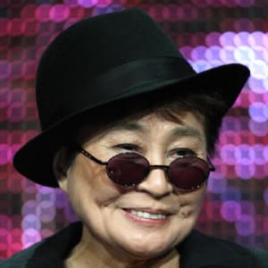 Йоко Оно биография. Художница. Певица. Путь к успеху